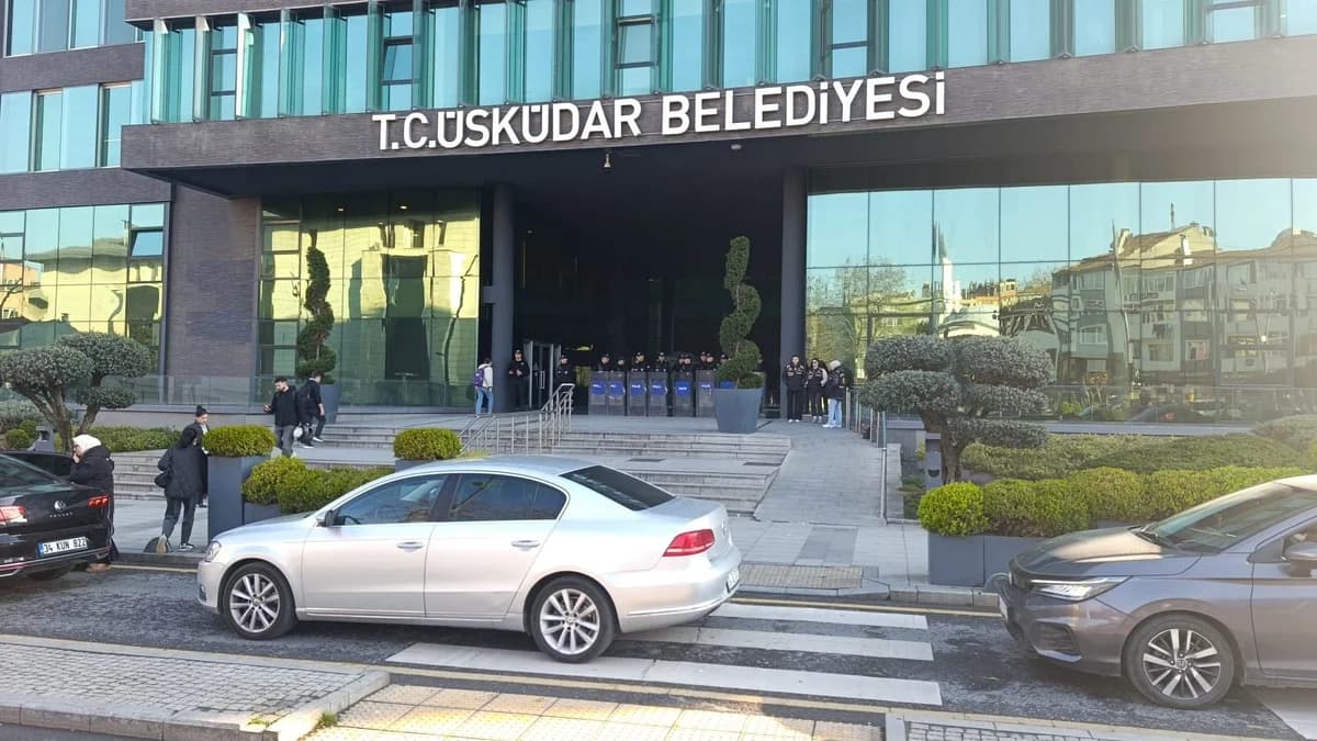 İstanbul’da Üsküdar Belediyesi’ne Yönelik Operasyonda 9 Kişi Tutuklandı