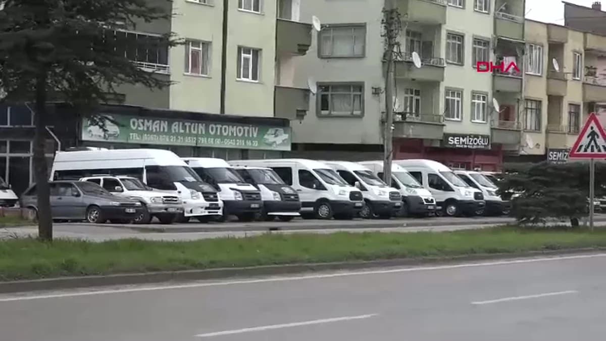 Samsun’un Terme İlçesi İkinci El Minibüs Ticareti ile Parlıyor