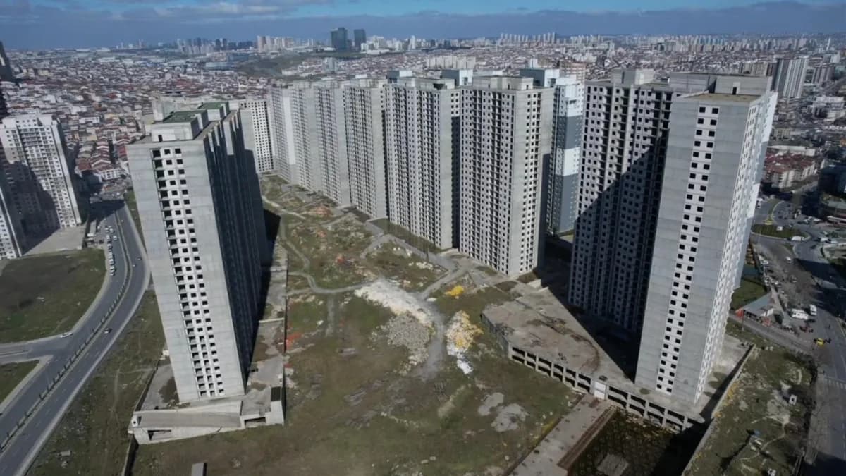 Esenyurt’ta 15 Yıllık Gökdelen Projesi İflas Etti