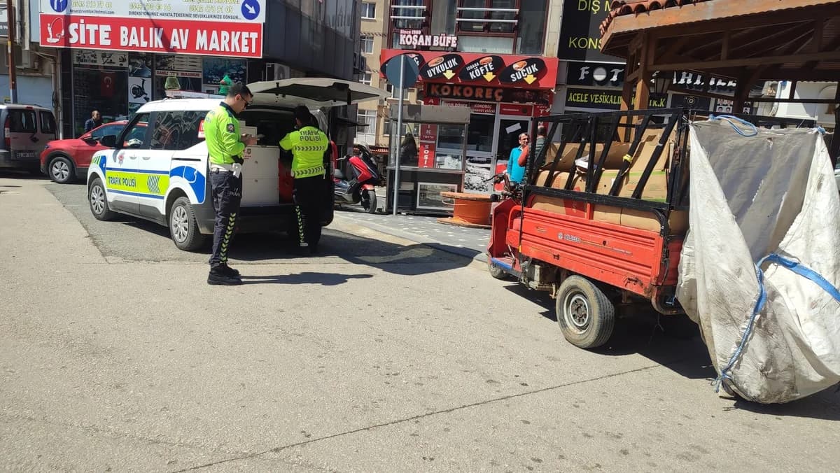 Plakasız Motosiklet ve Triportör Sürücülerine 126 Bin Lira Ceza Uygulandı