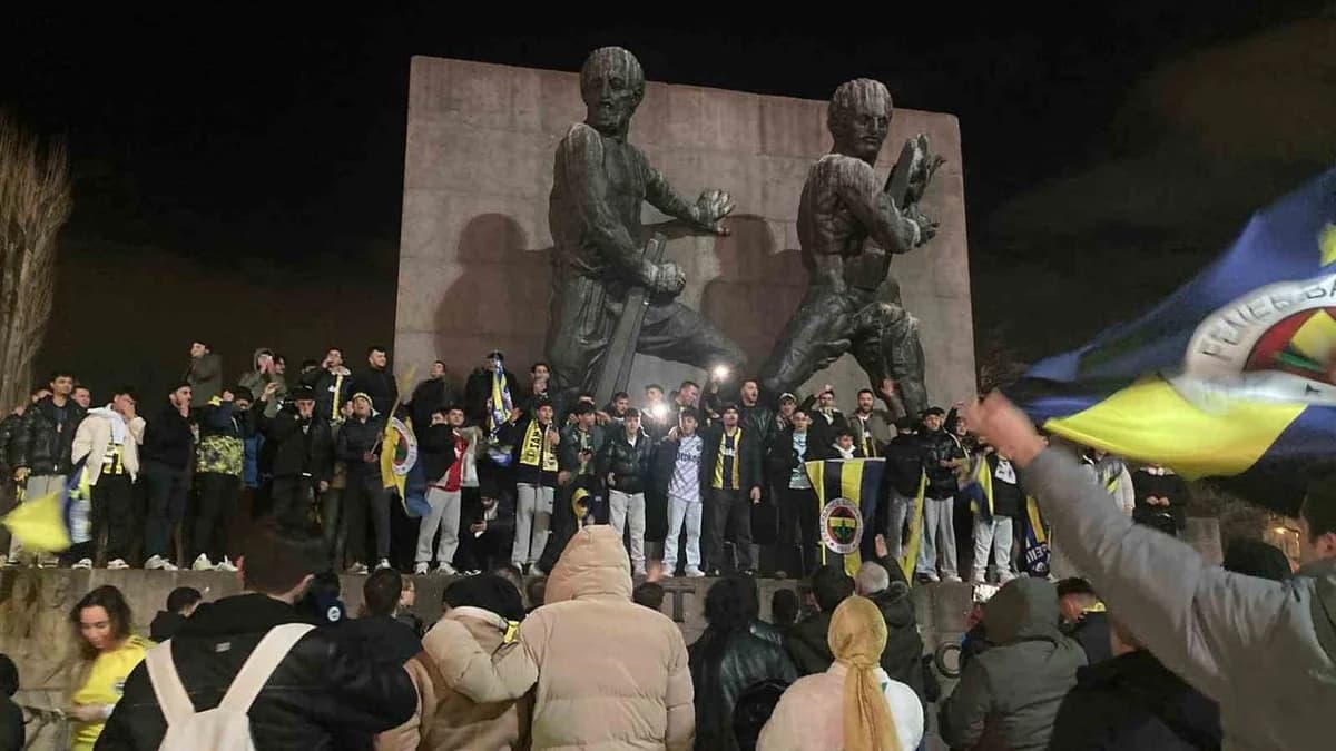 Ankara’da sarı lacivertli taraftarlardan Süper Kupa kutlaması