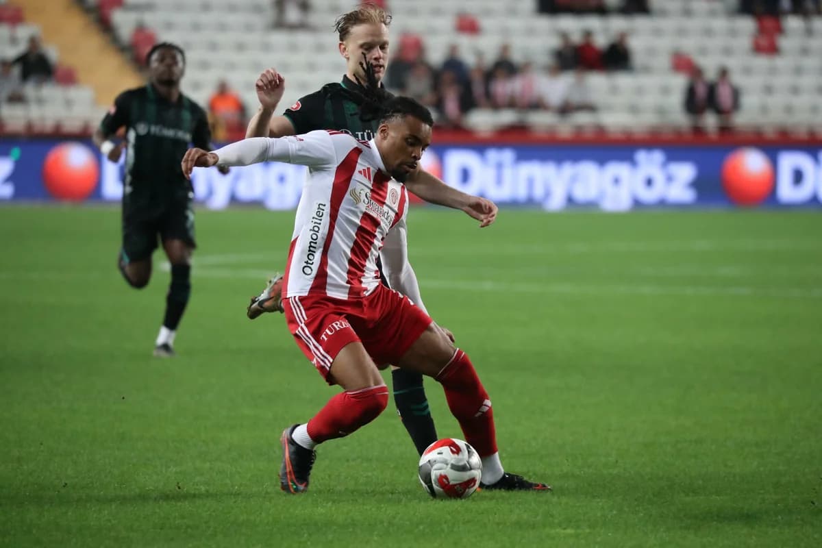 TÜMOSAN Konyaspor, Hesap.com Antalyaspor’u 2-0 Geçti