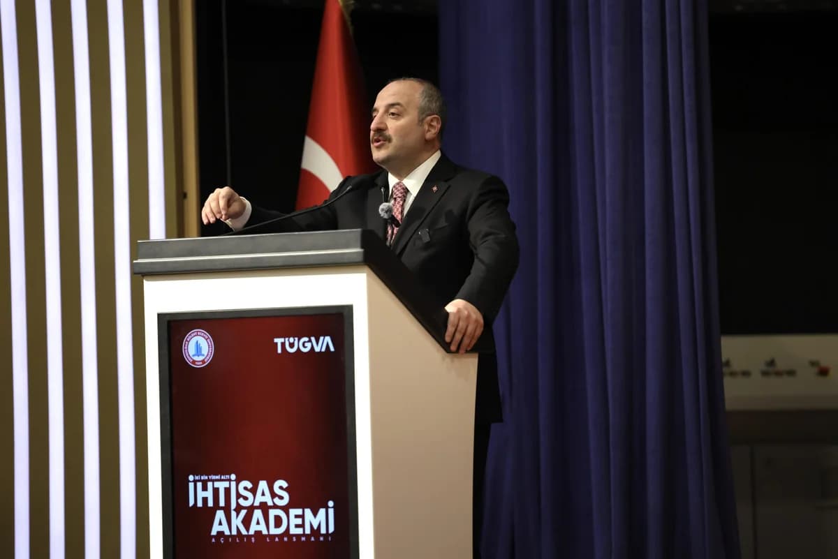 Mustafa Varank: Türkiye’nin Güçlü Geleceği için Teknoloji Kullanımını Yeniden Değerlendirmeliyiz
