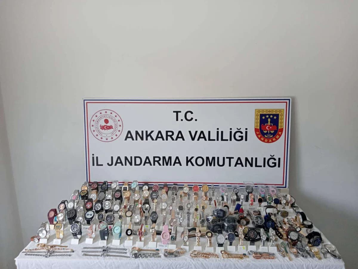 Ankara’da 3,2 Milyon Liralık Kaçak Saatler Ele Geçirildi