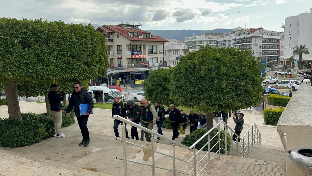 Marmaris’te Kart Dolandırıcılığına Geçit Yok: 4 Şüpheli Tutuklandı