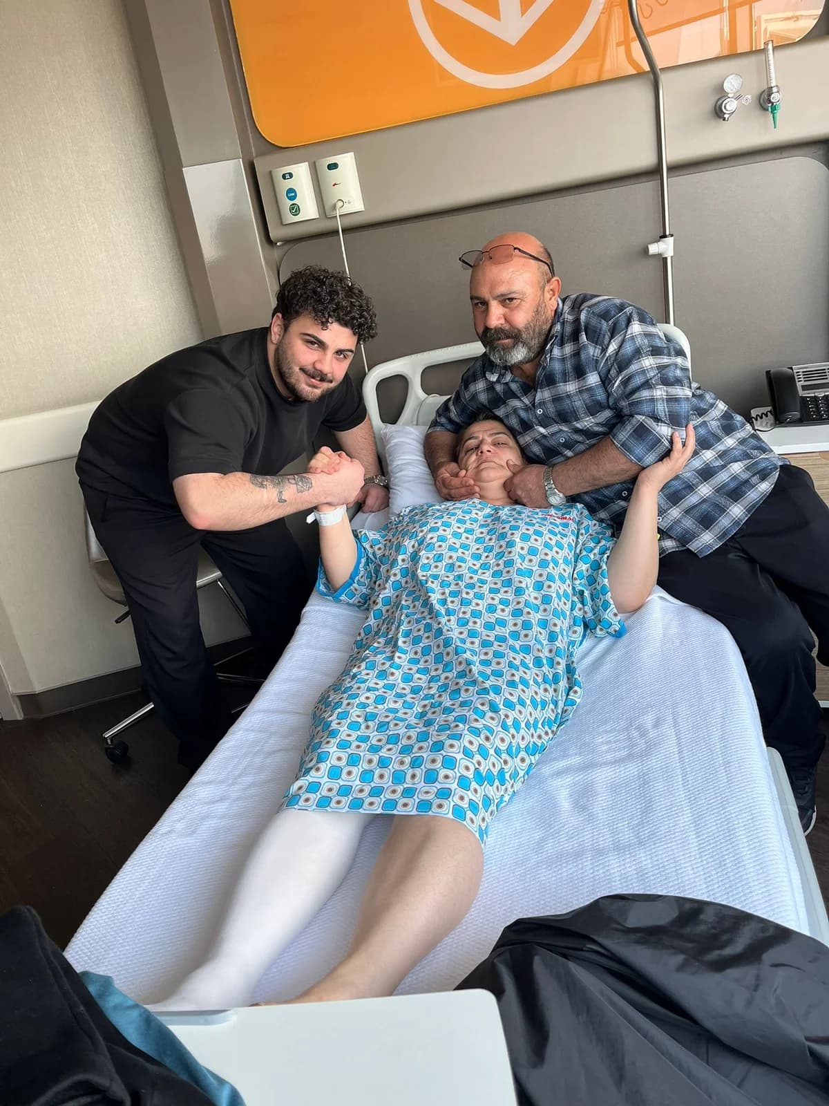 Dev Tümör Bacağı Yok Edecekti: Mucize Ameliyatla Kurtuldu!