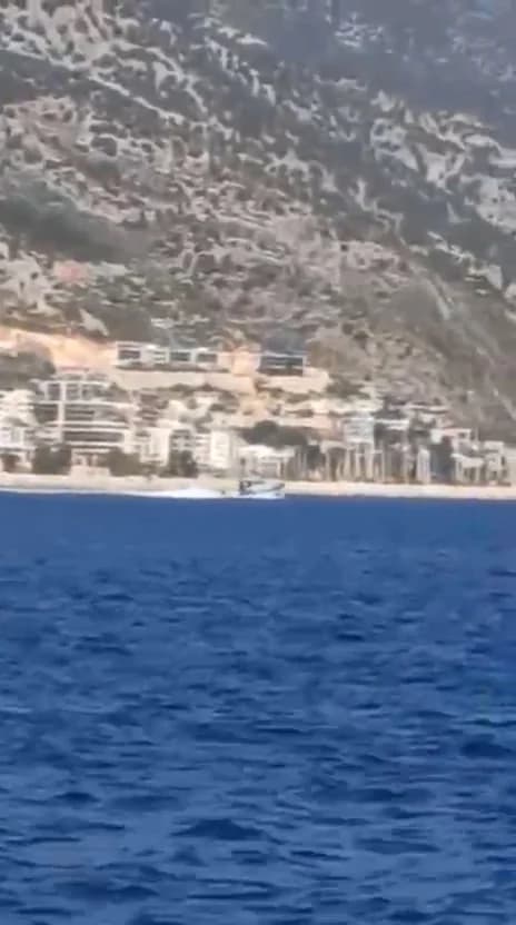 Akdeniz’de Göçmen Teknesi Battı: 15 Kayıp, 20 Yaralı