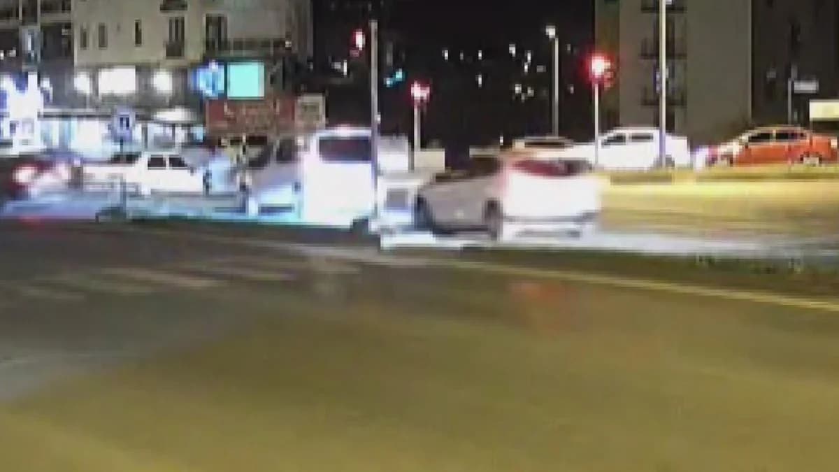 Kırmızı Işık Terörü: Ereğli’de Zincirleme Kaza Saniye Saniye Kamerada!