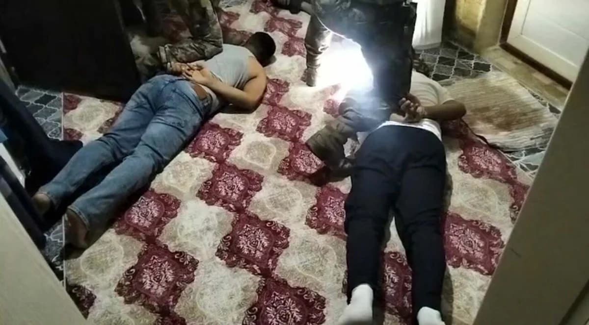 İzmir’de Silahlı Saldırı: İki Şüpheli Tutuklandı
