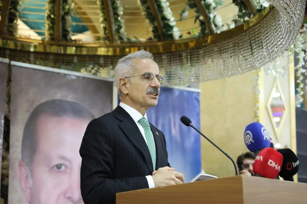Ulaştırma Bakanı Uraloğlu’ndan Barış ve Diyalog Vurgusu
