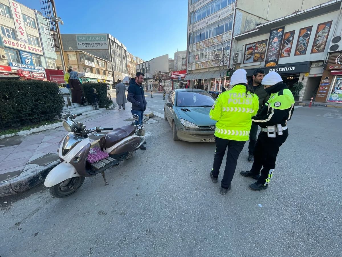 Ehliyetsiz ve Plakasız Motosiklet Sürücülerine 135 Bin Lira Ceza Kesildi