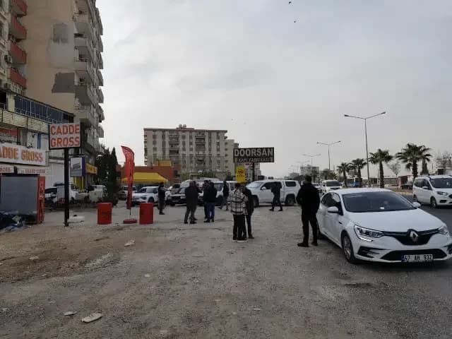 Mardin’de anne, baba ve çocuk başlarından vurulmuş halde bulundu