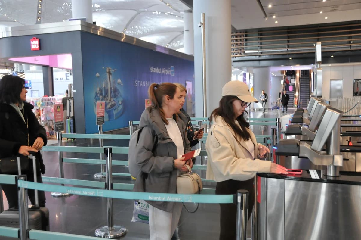 İstanbul Havalimanları’nda Bayram Yoğunluğu: 2,281 Uçuş Gerçekleşecek