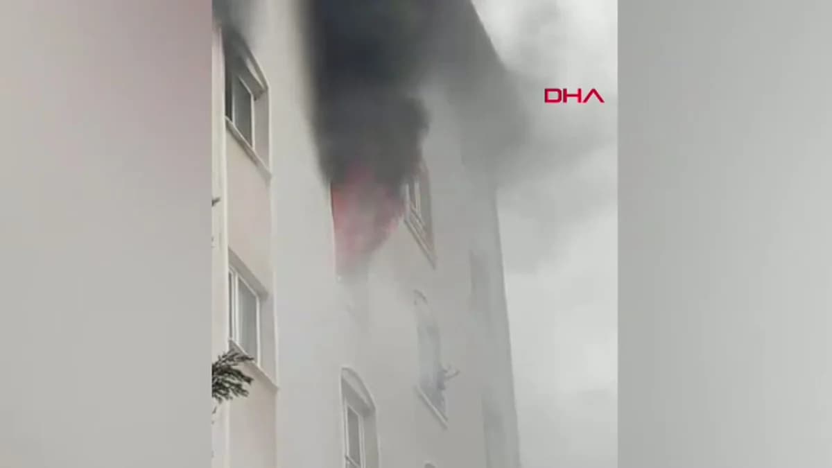 Bursa’da 8 Katlı Apartmanda Yangın Paniği: 1 Daire Kullanılamaz Hale Geldi