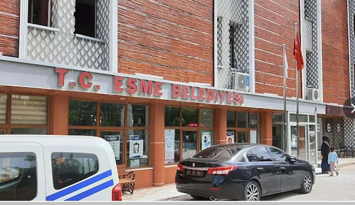 Eşme Belediyesi’nde İrtikap Soruşturması: Başkan ve Eşi Gözaltında