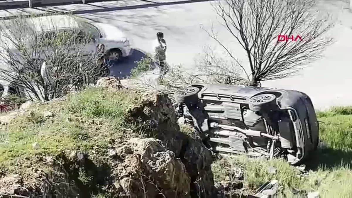 Kütahya’da Akıl Almaz Kaza: El Freni Çekilmeyen Otomobil Şarampole Uçtu