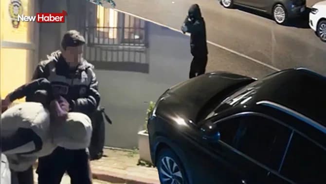 İstanbul Kağıthane’deki kuyumcu dükkanına 8 kez üst üste silahlı saldırı! İşte o görüntüler!