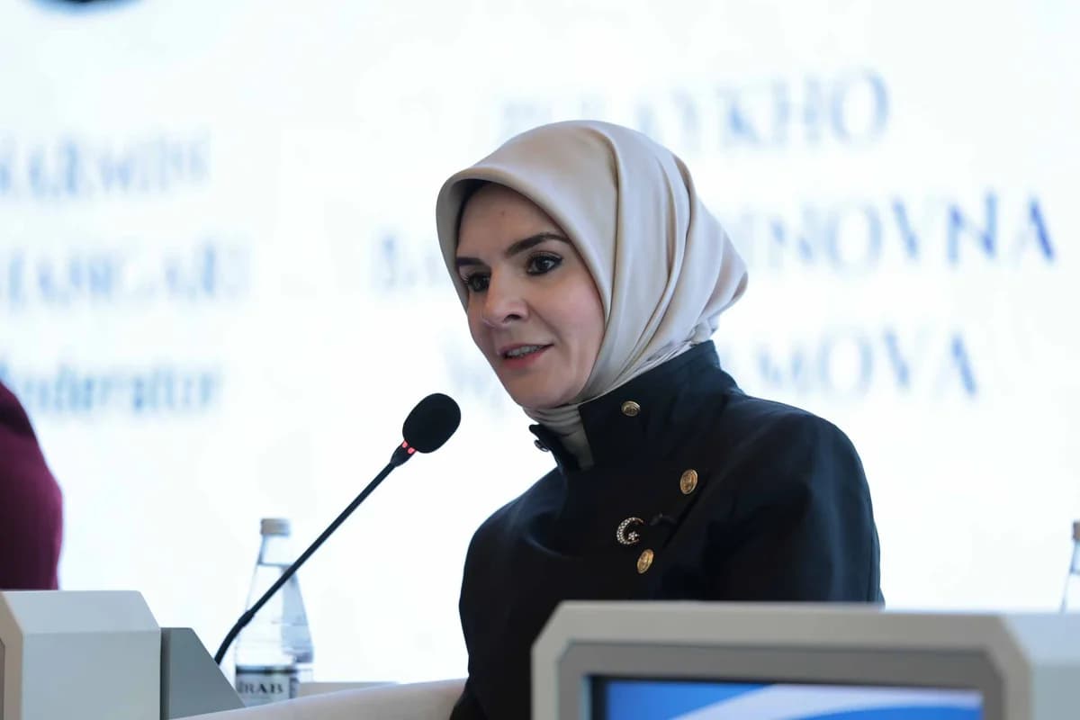 Bakan Göktaş, Bakü’de TDT Kadın İşbirliği Konseyi’ni Tanıttı