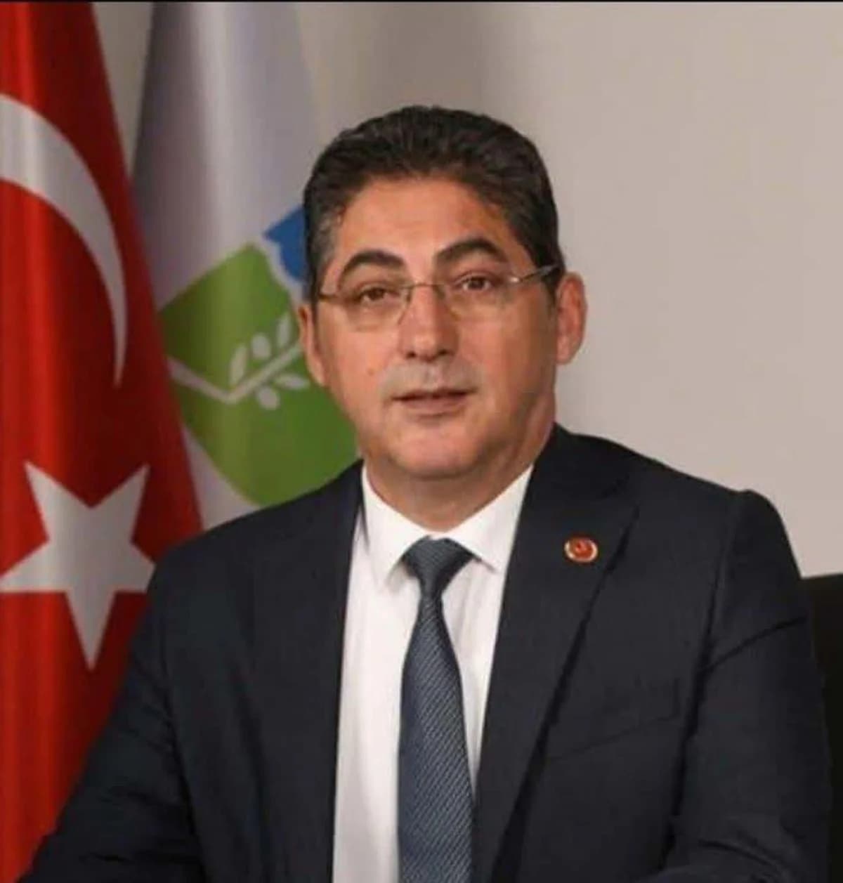 Burhaniye Belediye Başkan Yardımcısı Oktay Erbalaban Görevinden İstifa Etti