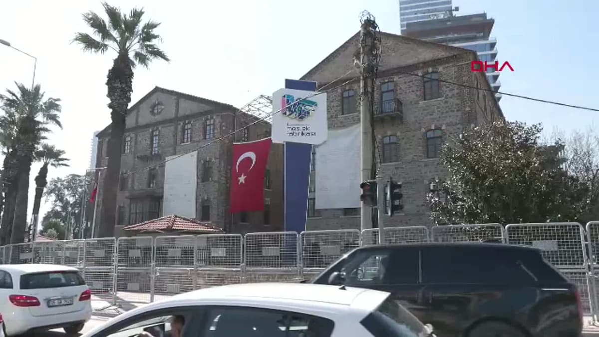 İzmir’de Eski DGM Binasında Tahliye Süreci Başladı
