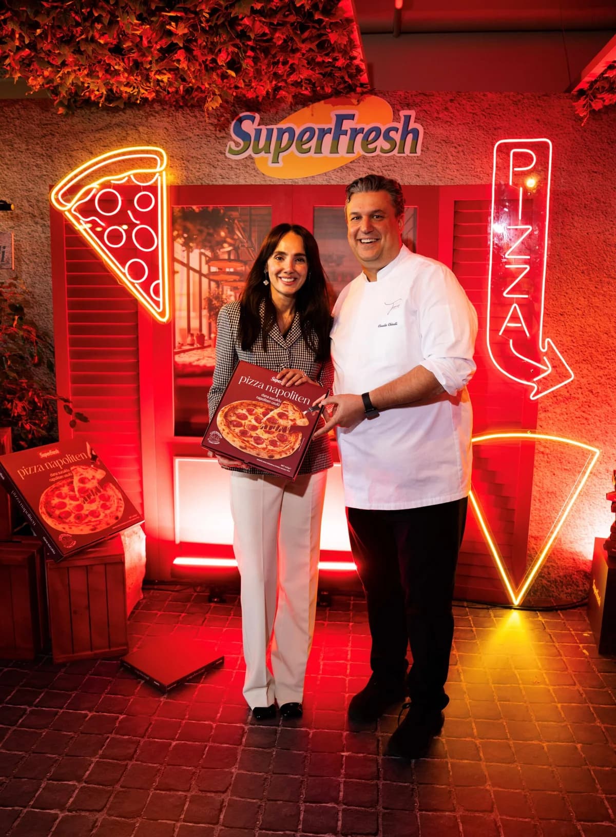 SuperFresh’ten Restoran Lezzetinde Yenilik: Pizza Napoliten Sahne Aldı!