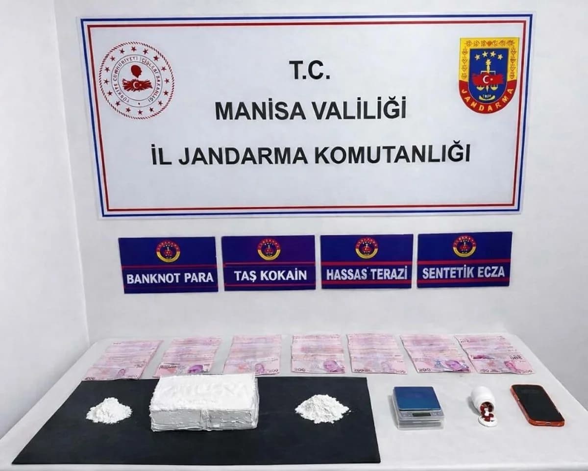 Manisa’da Büyük Uyuşturucu Operasyonu: 2 Kilo Kokain Ele Geçirildi