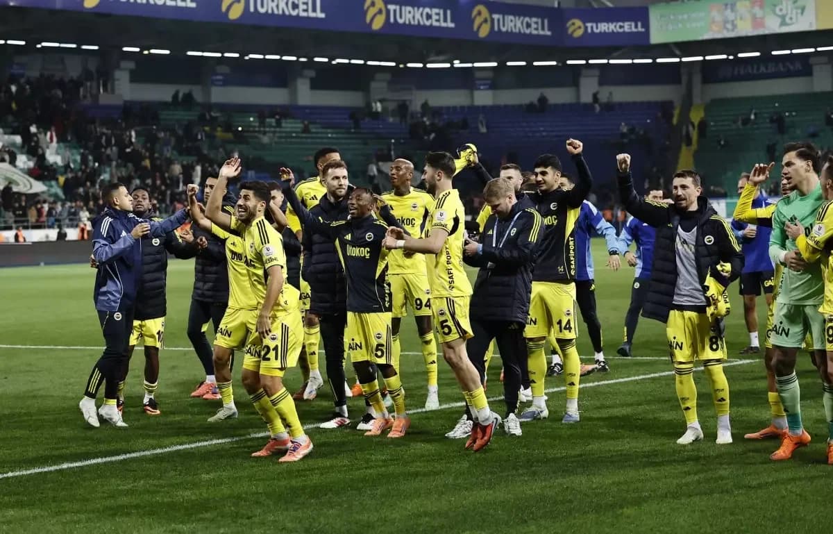 Sarı-lacivertliler 2-0 geriden gelip maçı 5-2 kazandı