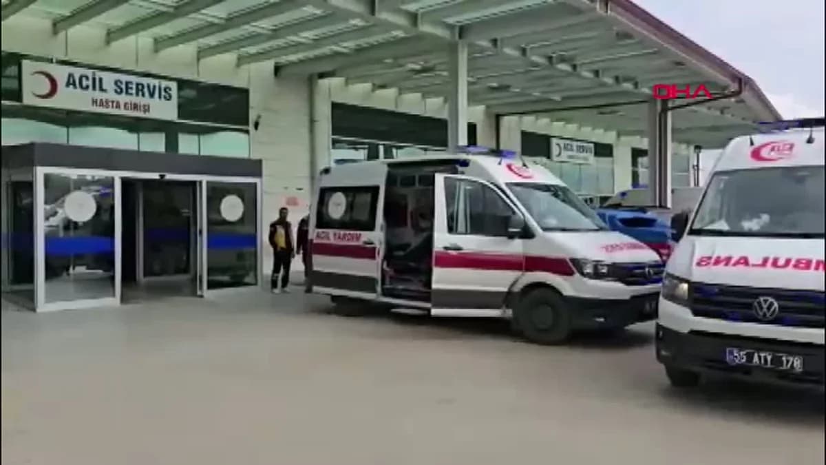 Samsun’da Öğrenci Servisi Direğe Çarptı: 13 Yaralı