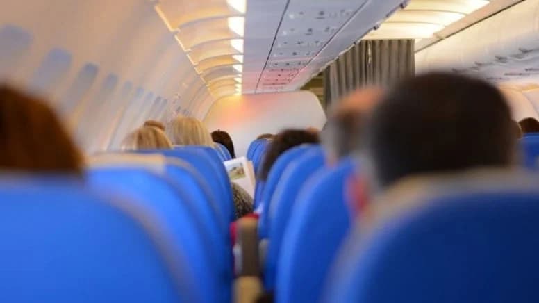 Milano-Londra Uçağında Şok Olay: Yolcular Pasaportlarını Yedi, Uçak Paris’e Acil İndi