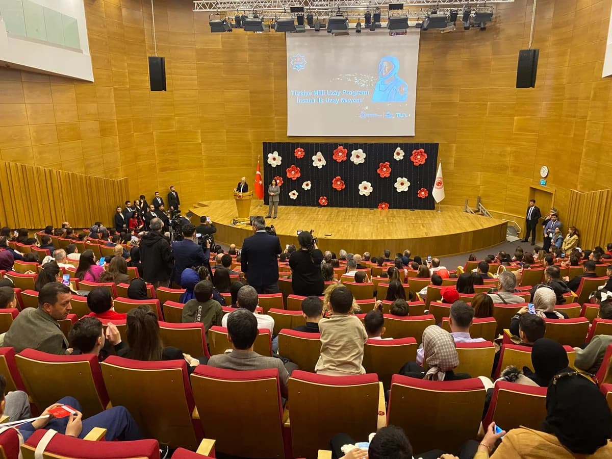 TBMM’de ’23 Nisan Çocuk Forumu’ Gerçekleşti