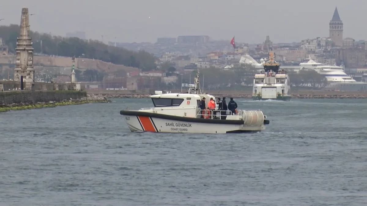 Kadıköy’den Beşiktaş’a Vapurla Geçen Azerbaycanlı Kadın Kayboldu, Denizde Aranıyor