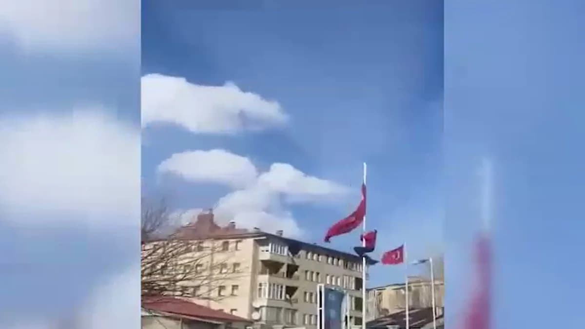 Erzurum’da Cesur Bayrak Koruyucusu