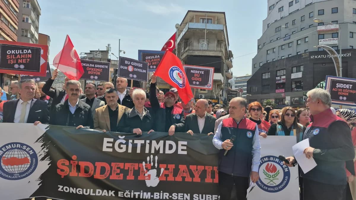 Zonguldak’ta Öğretmenler, Siverek’teki Okul Saldırısına Karşı Seslerini Yükseltti