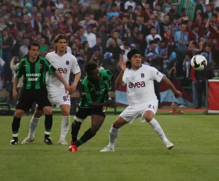 Trabzonspor zorlu Kocaeli deplasmanında devreyi beraberlikle kapattı