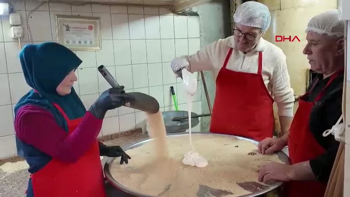 Manisa’nın 75 Yıllık Ramazan Geleneği: Susamlı Helva Üç Kuşaktır Yaşatılıyor