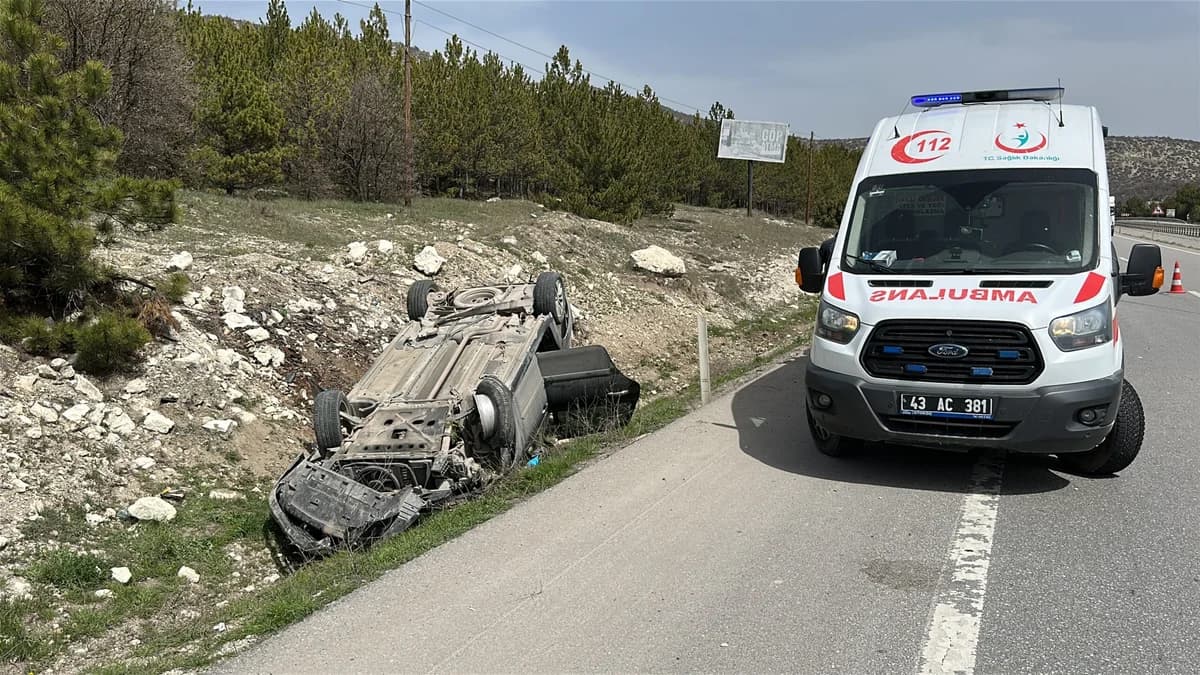 Kütahya’da Takla Atan Otomobilde 4 Yaralı