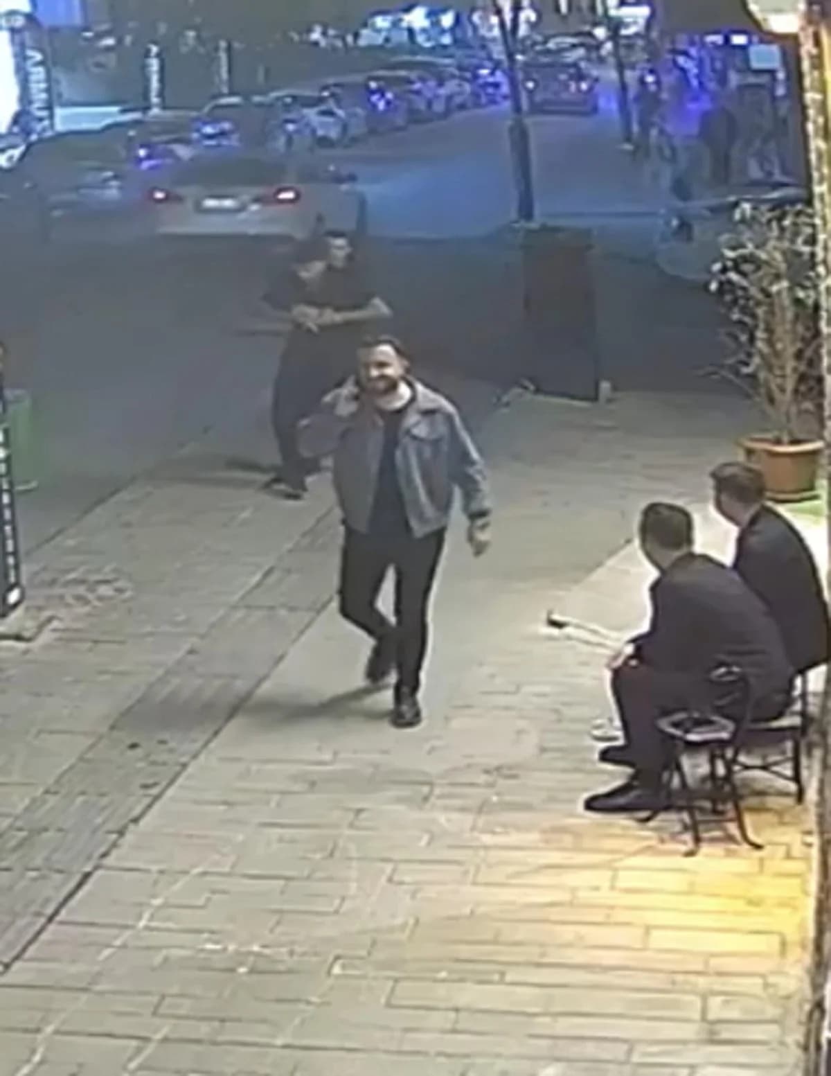 Muş’ta Yürürken Limon Kaçıran Genci Heimlich Manevrası Kurtardı