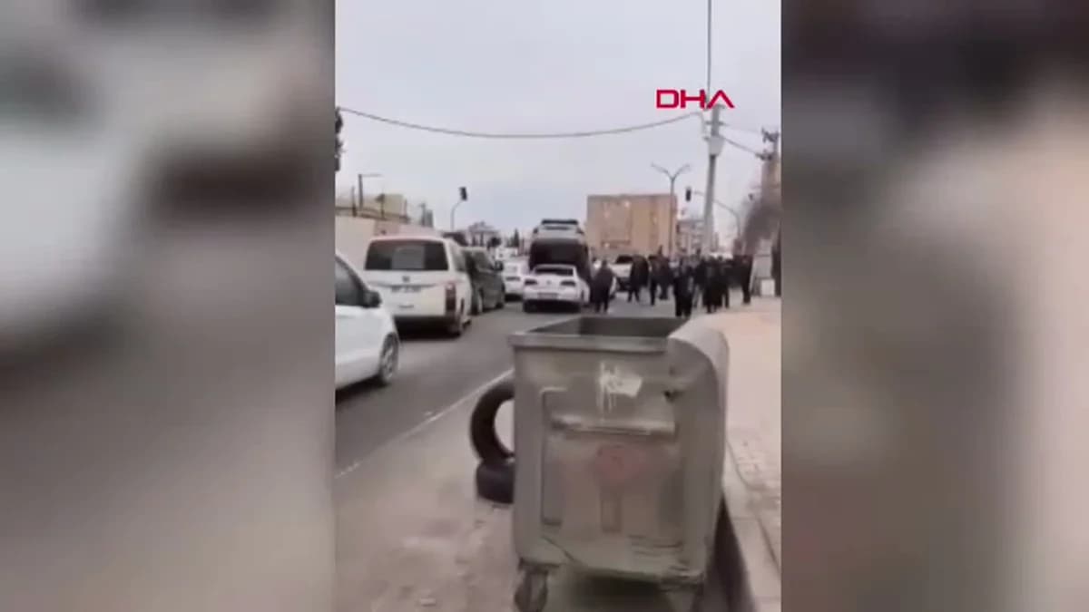 Kızıltepe’de Kırmızı Işıkta Kaza: Cip, Otomobilin Üzerine Çıktı