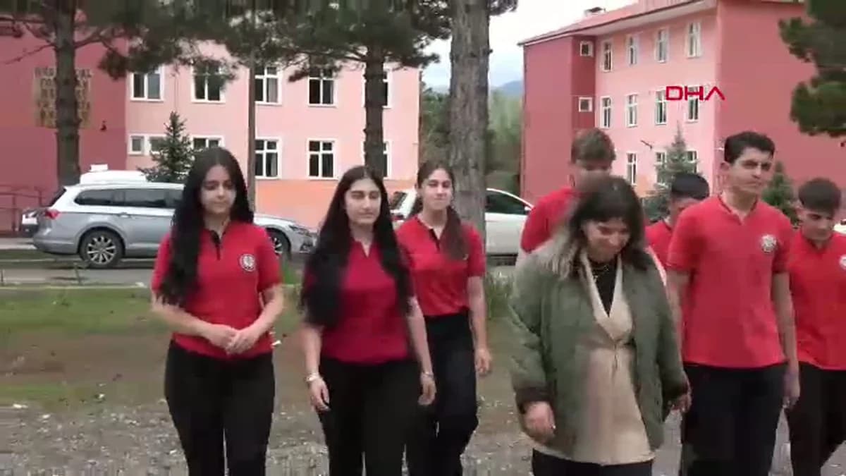 Erzincan Liselileri Üretimiyle Dikkat Çekti: 250 Bin Fide Toprakla Buluşmaya Hazır
