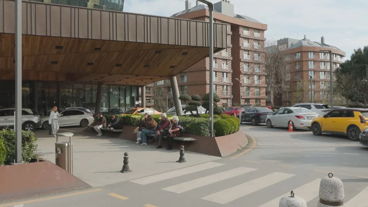 İbrahim Tatlıses Yoğun Bakıma Alındı
