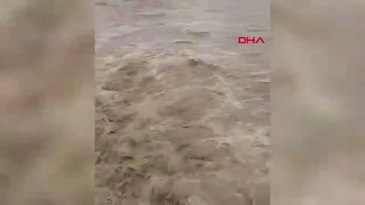 Aydın’da Şiddetli Yağışlar Sonucu İstinat Duvarı Çöktü