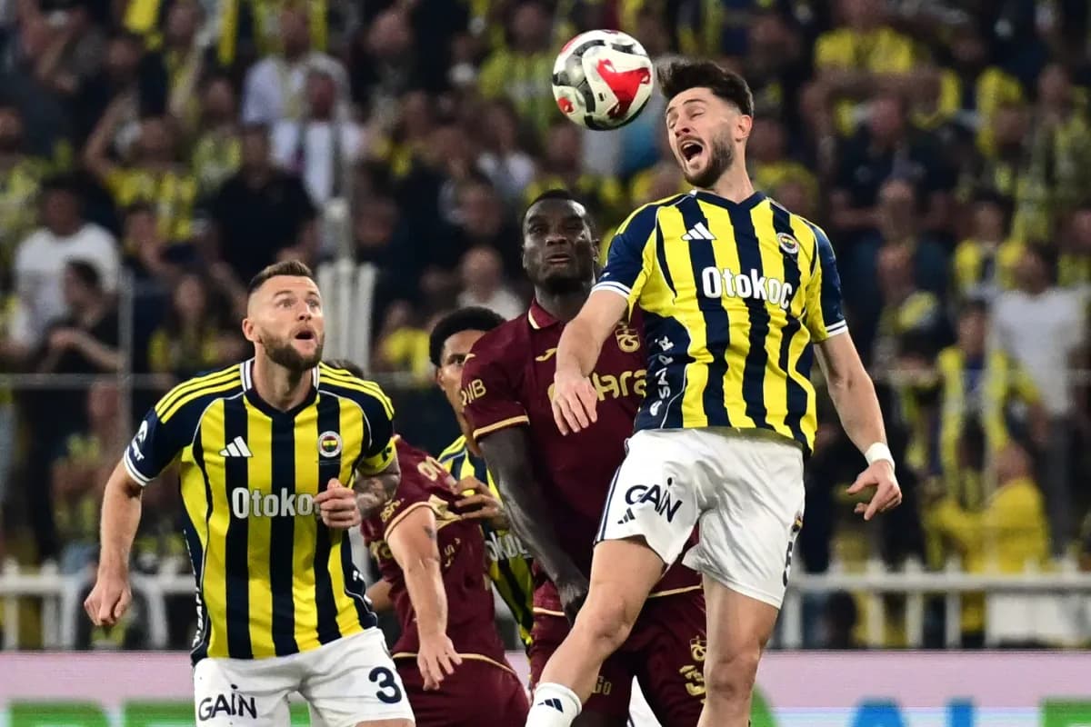 Kadıköy’de İlk 20 Dakikada 2 VAR Kontrolü: Şok Kararlar!
