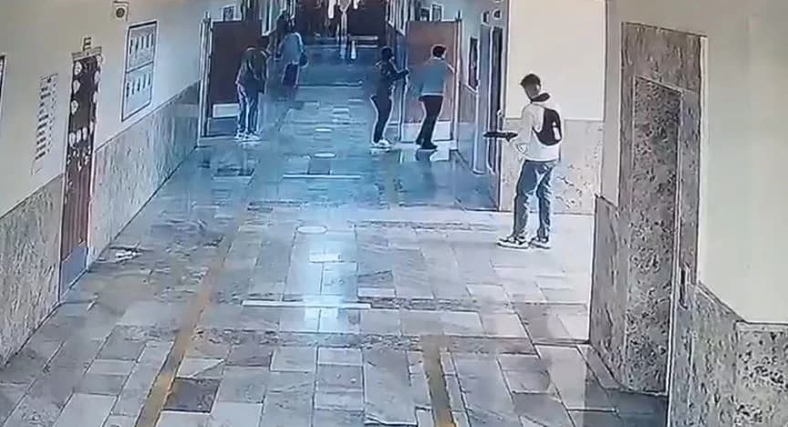 Şanlıurfa’da Okula Yapılan Saldırıda 16 Yaralı