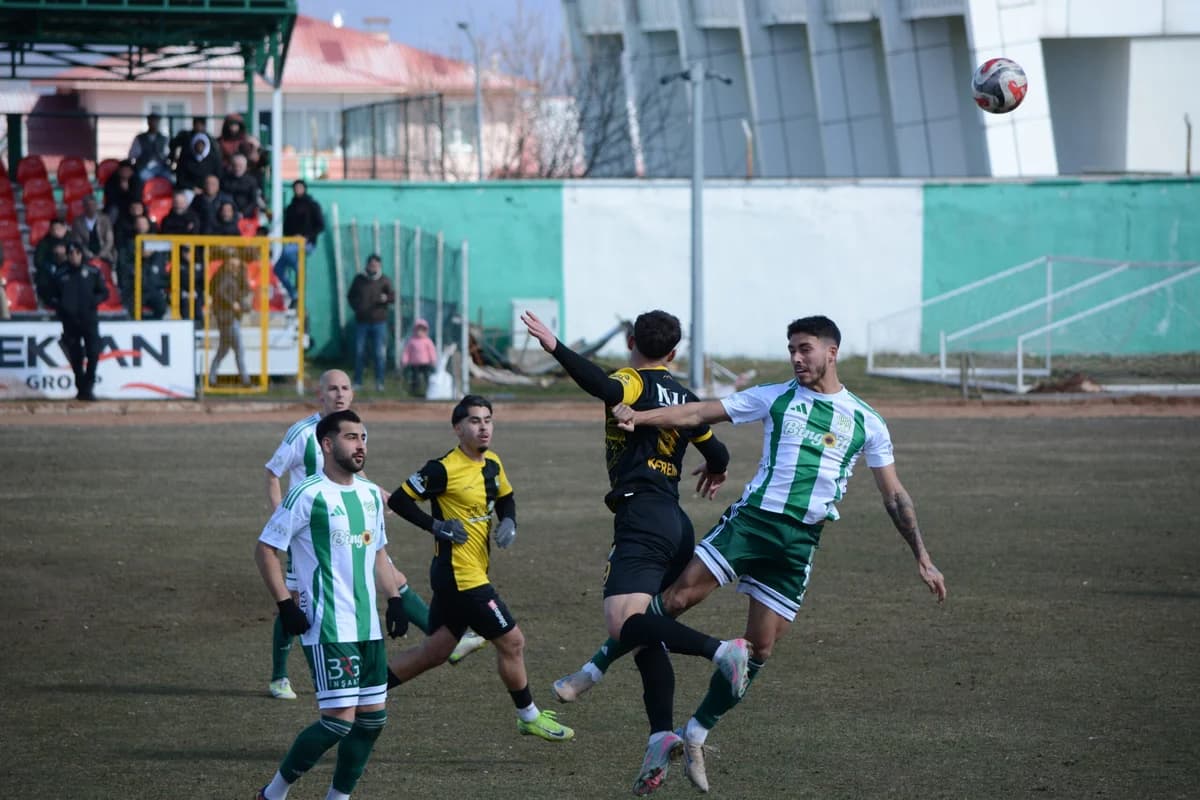 12 Bingölspor – Cinegold Ağrı 1970 SK Maçında Puanlar Paylaşıladı