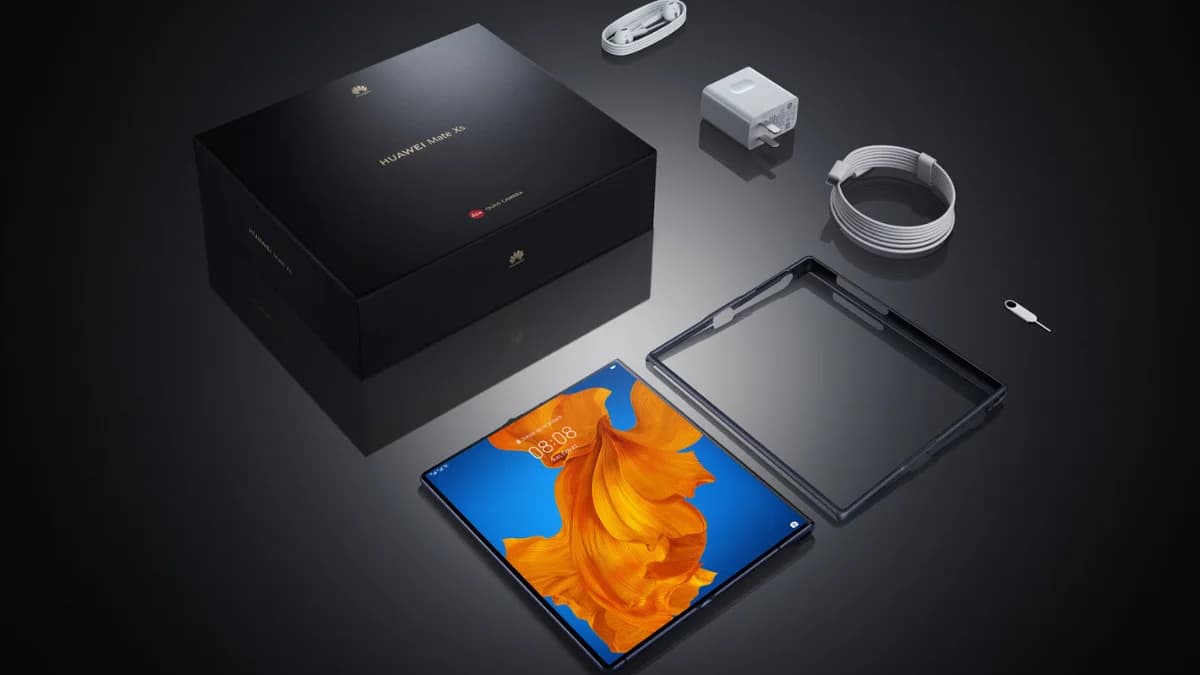 Huawei’nin Katlanabilir Telefonu Mate XTs ile Teknolojiye Yeni Bir Bakış