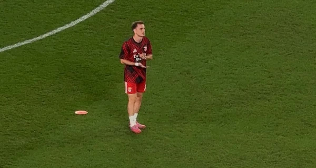 Fenerbahçe Taraftarı ve Kerem Aktürkoğlu’ndan Anlamlı Oğuzhan Dalgakıran Anması