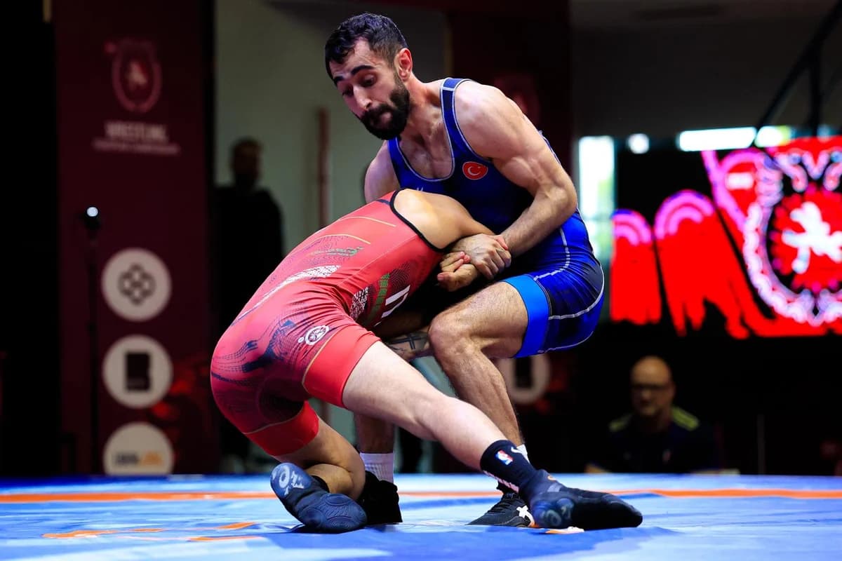 Ömer Halis Recep Avrupa Güreş Şampiyonası’nda Yarı Finale Adını Yazdırdı