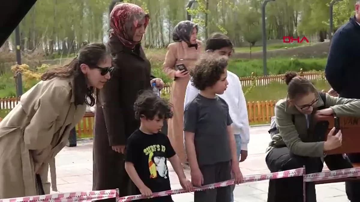 Tarihi Buluşma: Van Kalesi Eşliğinde İnci Kefalleri Üreme Göçünde