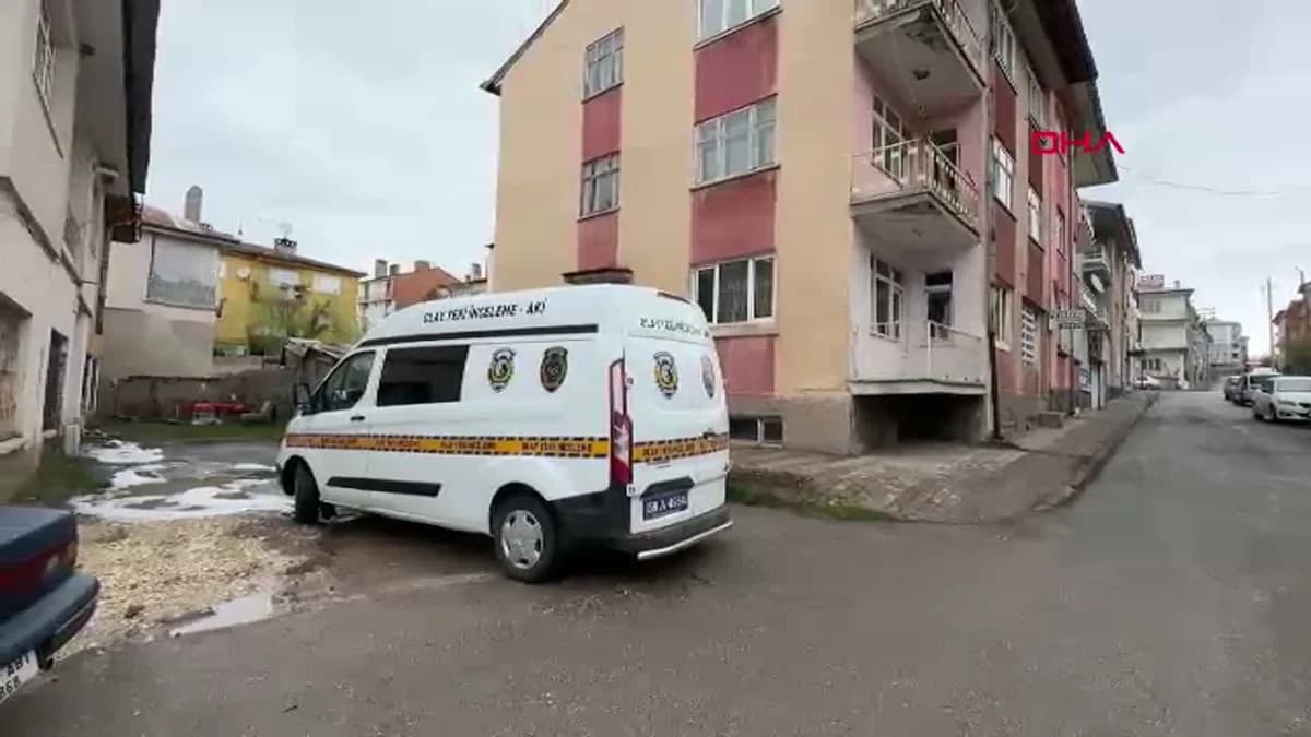 Sivas’ta Boşanma Aşamasındaki Eşini Bıçaklayan Şüpheli Kaçtı