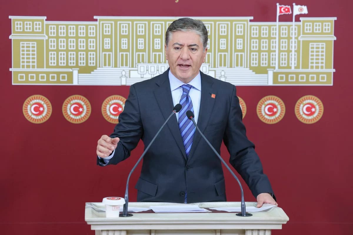CHP’li Murat Emir: Adalet Bakanı Hakim ve Savcıların Amiri Değildir